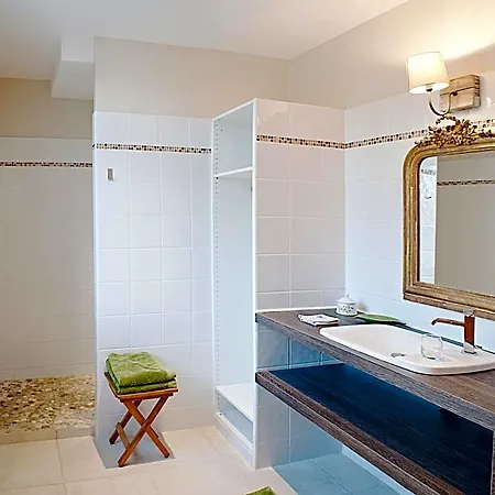 فندق مبيت وإفطار D'hotes La Guirosse