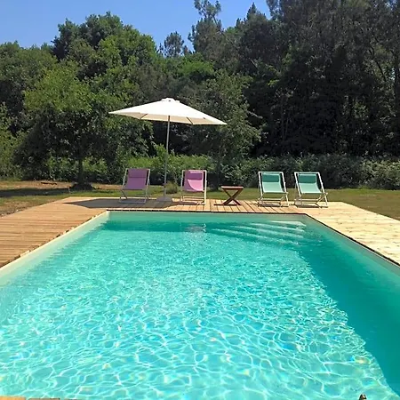 D'hotes La Guirosse فندق مبيت وإفطار 3*
